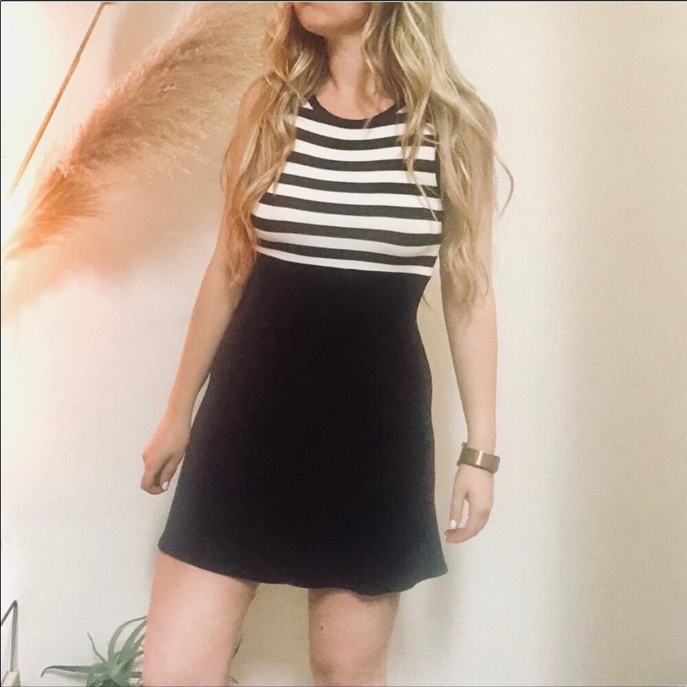 Classic Vintage BCBG Black White Striped Twofer Scoop Crew Neck Skater Dress S